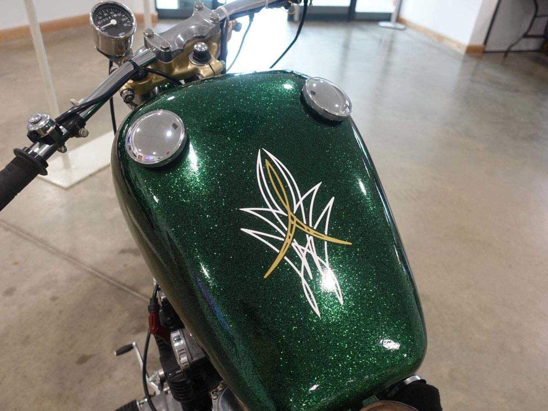 1982 Suzuki GS650g Custom Cruise Motorcycle in metallic sparkle green - Image 6 of 13