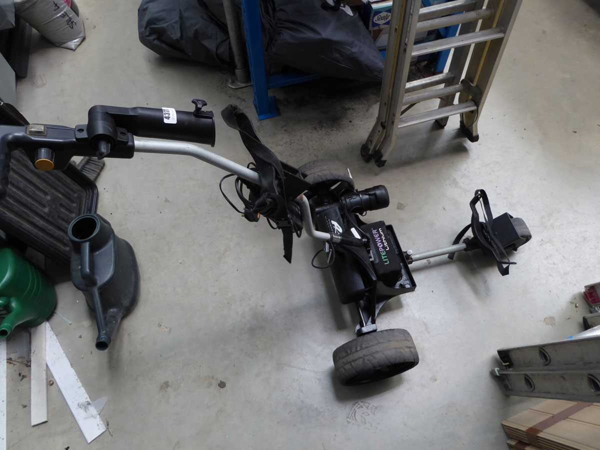 Power caddy golf trolley with battery and charger