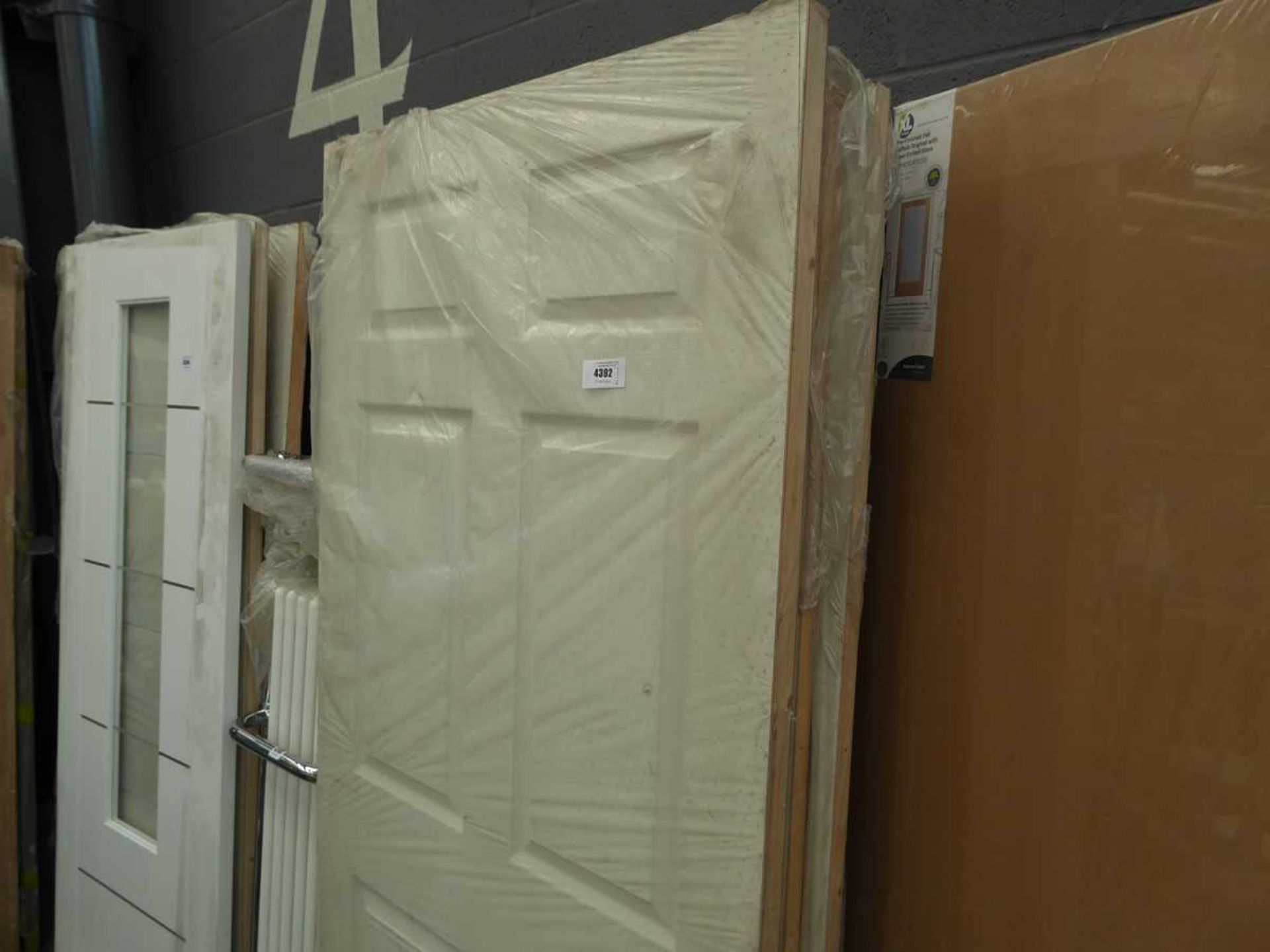 +VAT 8 assorted size white panel internal doors