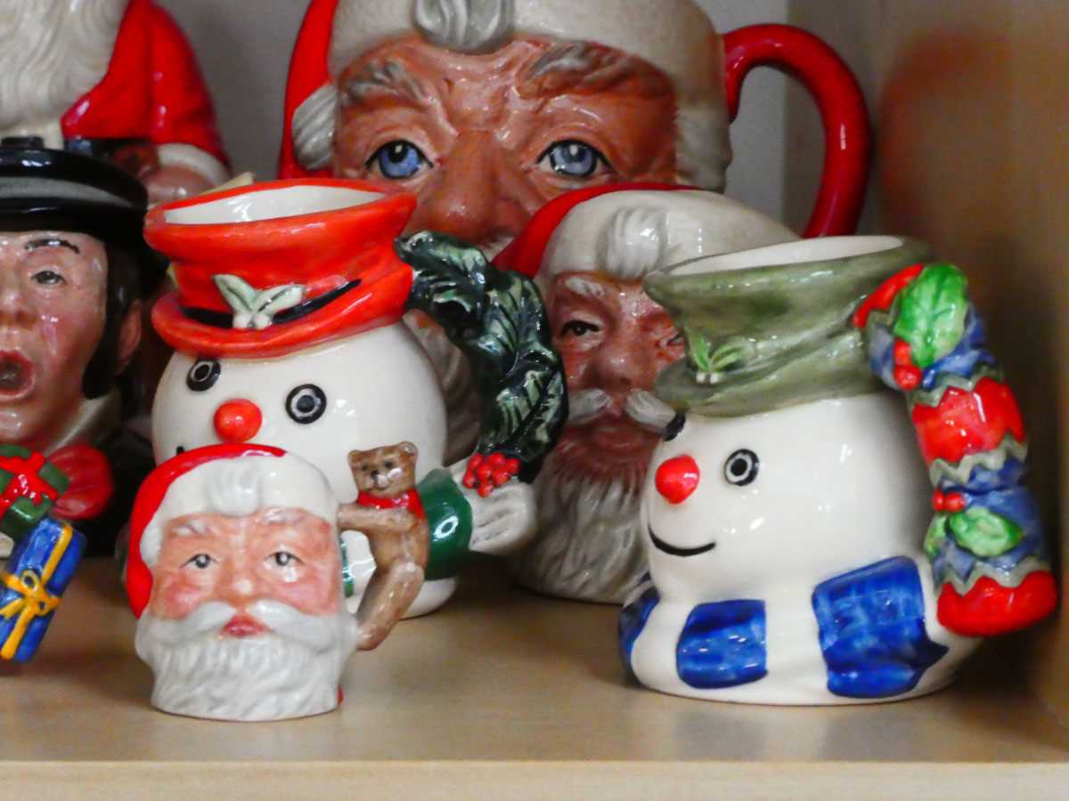 Various small and miniature Christmas related Character Jugs - Image 3 of 3