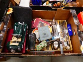 Box of loose cutlery, beer mats, car ornaments and boxed cutlery sets