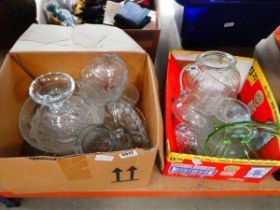 2 boxes of glassware inc. jugs, various bowls and dishes