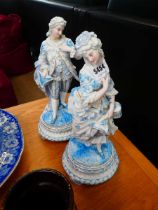2 European porcelain figures