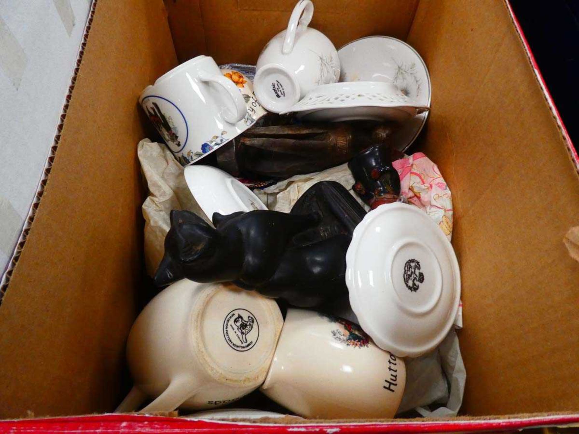 3 x boxes containing floral patterned crockery, Bulgarian pottery, various dishes and treen - Image 2 of 4