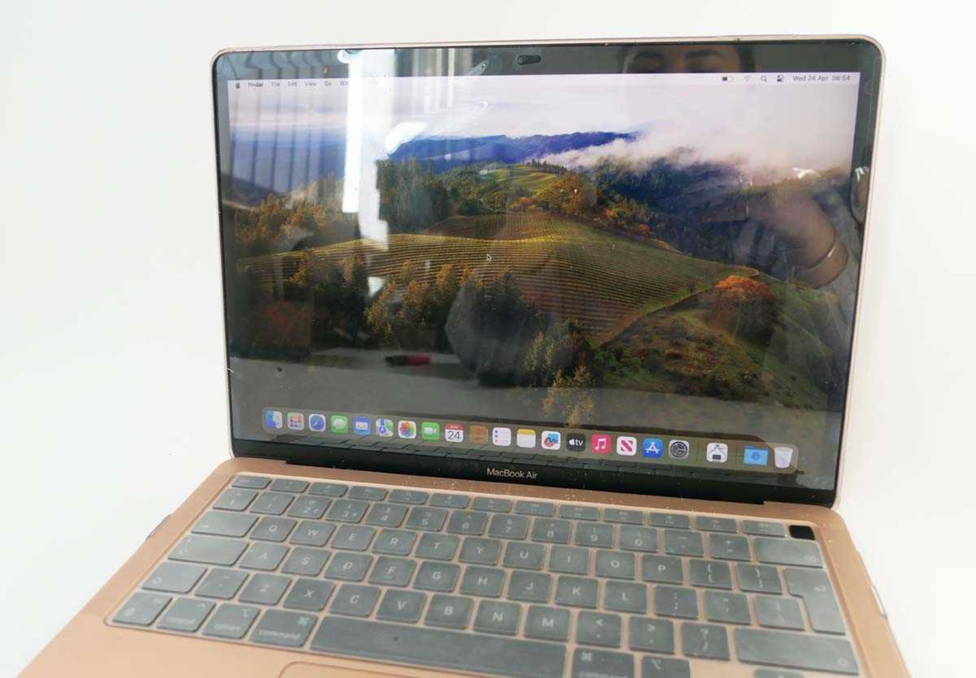 +VAT MacBook Air 13" 2020 A2337 Gold laptop with Apple M1 Chip, 8GB Unified Memory and 256GB SSD - Image 2 of 3