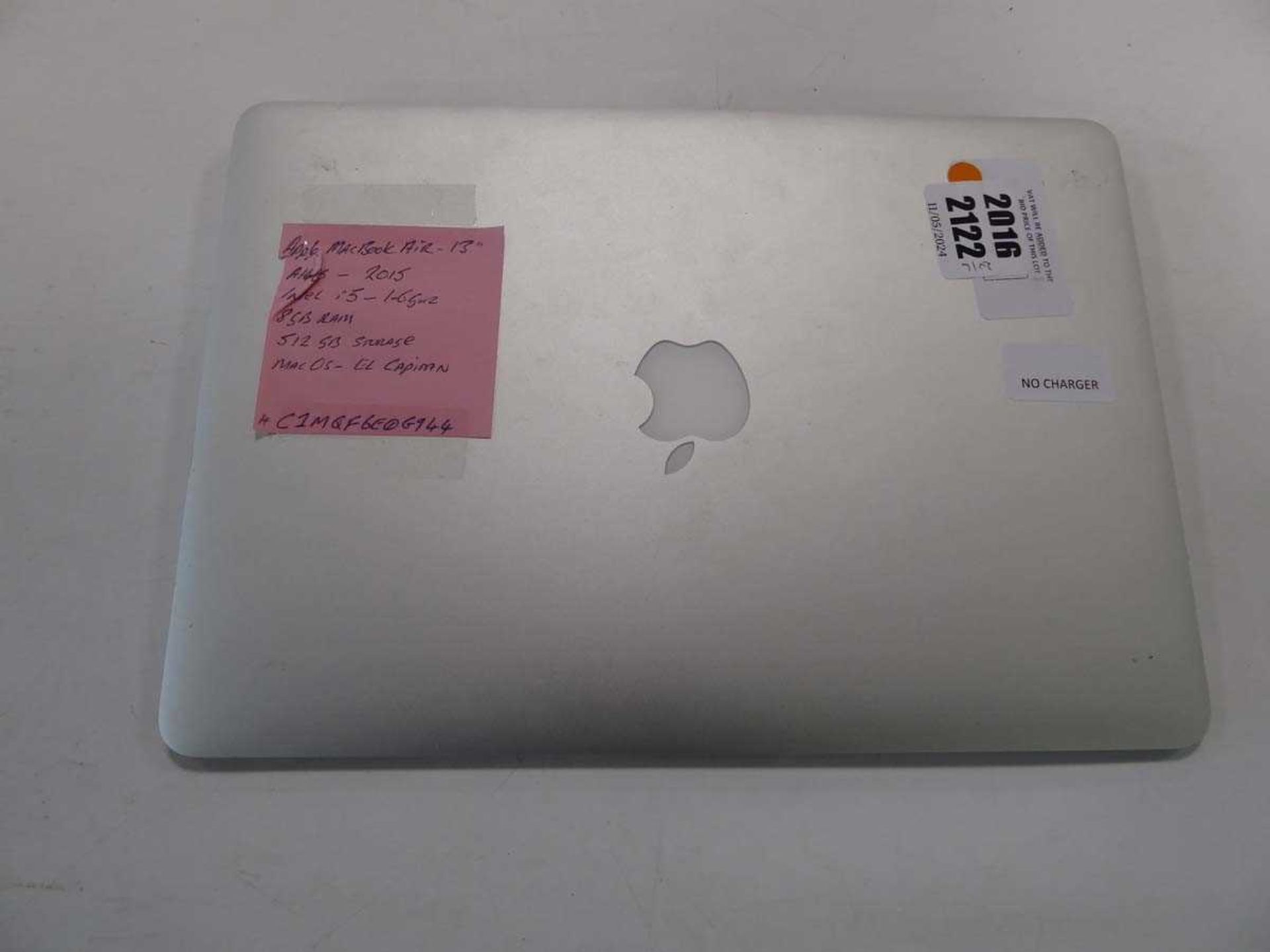 +VAT MacBook 13" Air 2015 A1466 Silver laptop with Intel i5 - 1.6GHz, 8GB RAM and 512GB SSD - Image 2 of 3