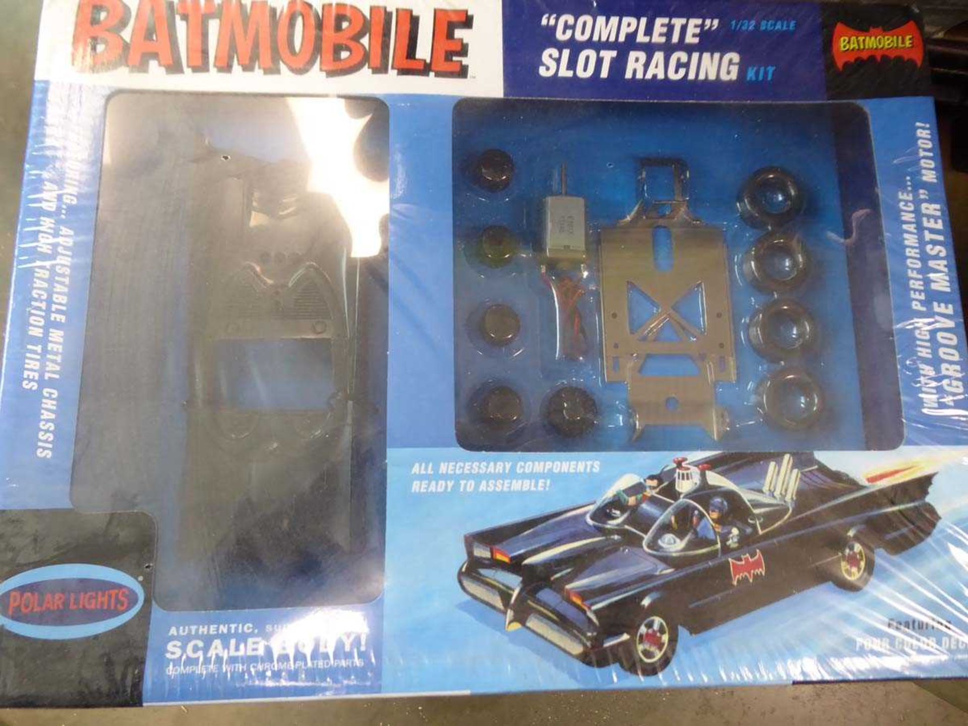 Box containing die cast vehicles - Image 2 of 5
