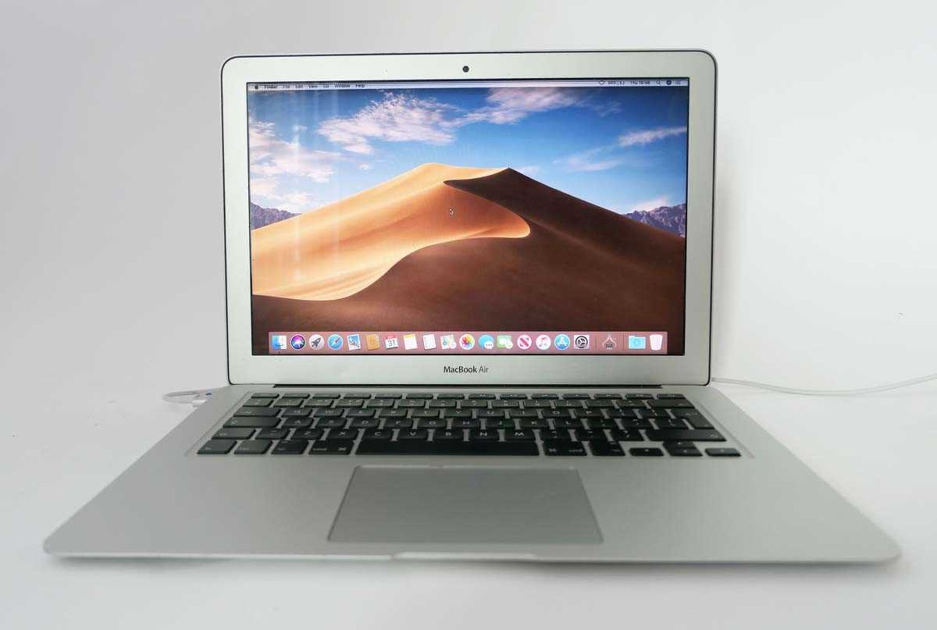 +VAT MacBook 13" Air 2015 A1466 Silver laptop with Intel i5 - 1.6GHz, 8GB RAM and 128GB SSD (has
