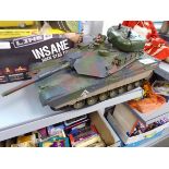 +VAT Remote control army tank with controller