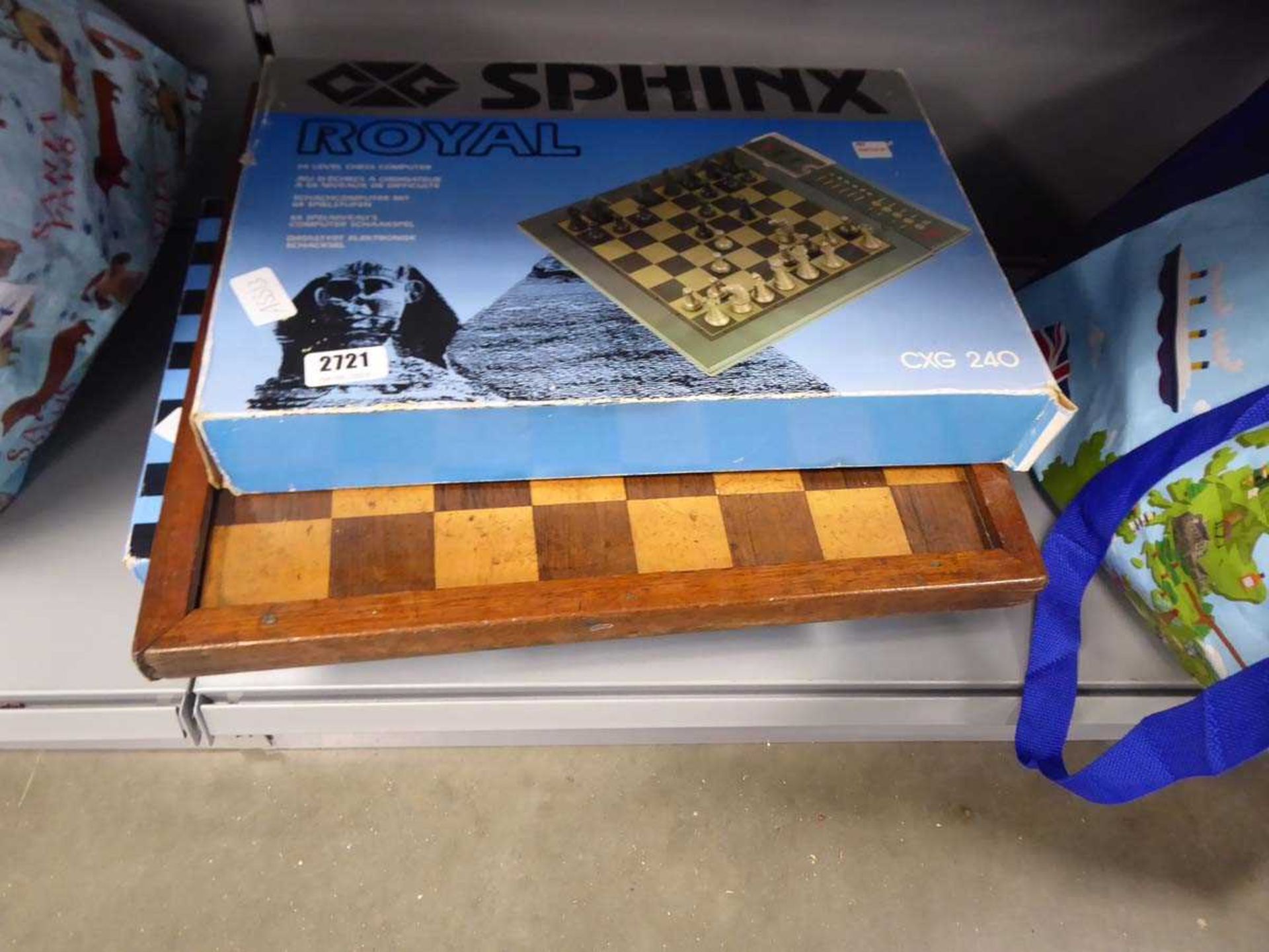 Selection of board games, to include chess computer Ai board, mini pool table and backgammon set