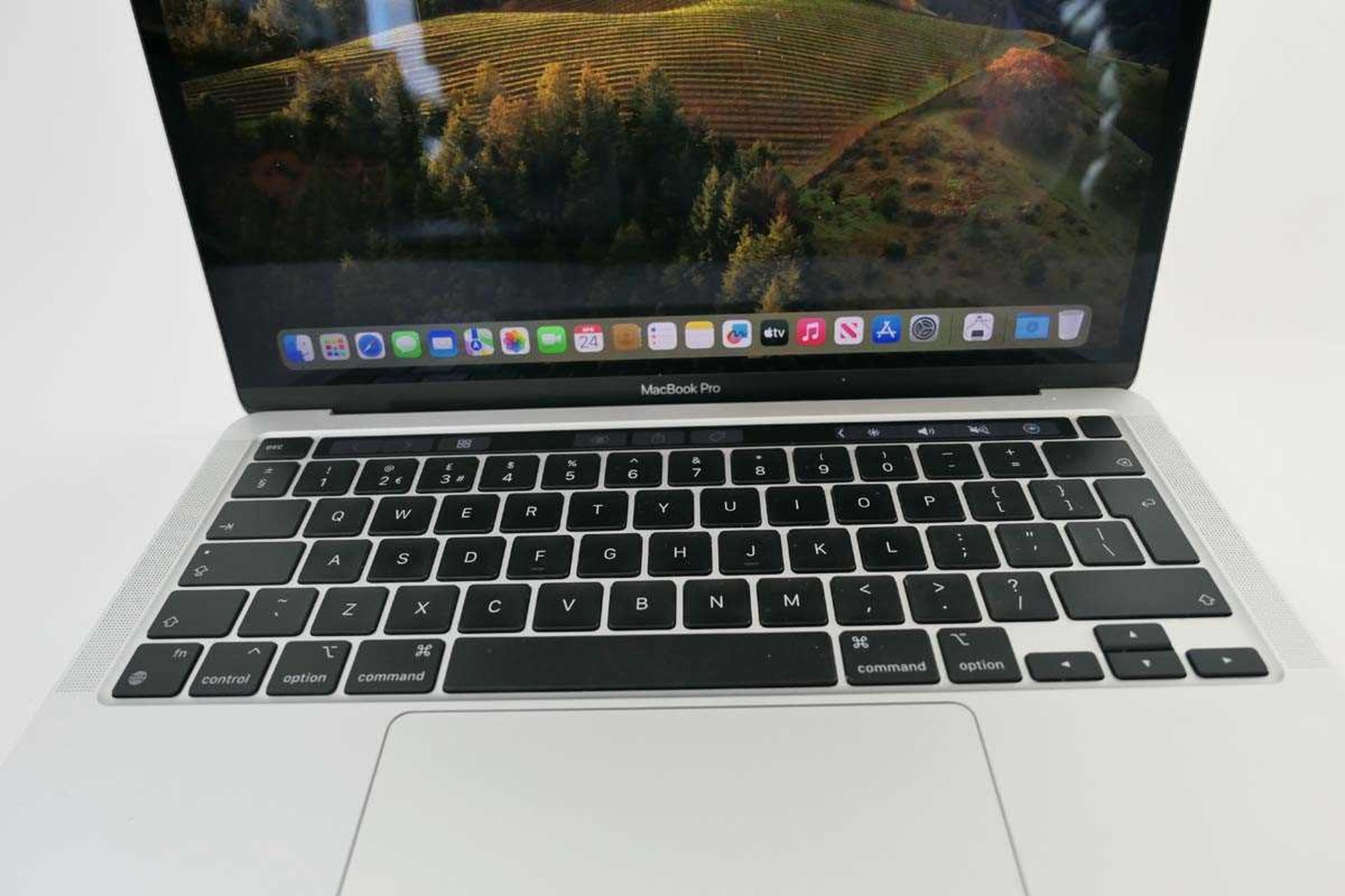 +VAT MacBook Pro 13" 2020 A2338 Silver laptop with Apple M1 Chip, 16GB RAM and 256GB SSD - Image 3 of 4