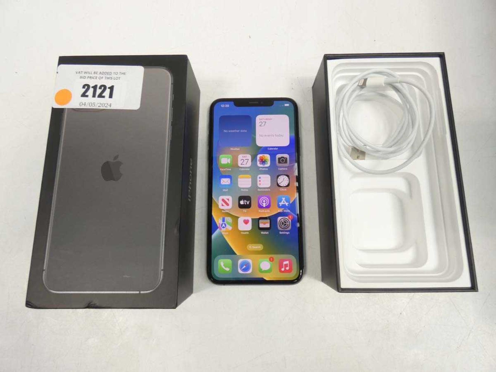 +VAT iPhone 11 Pro Max 64GB Space Grey with box and cable