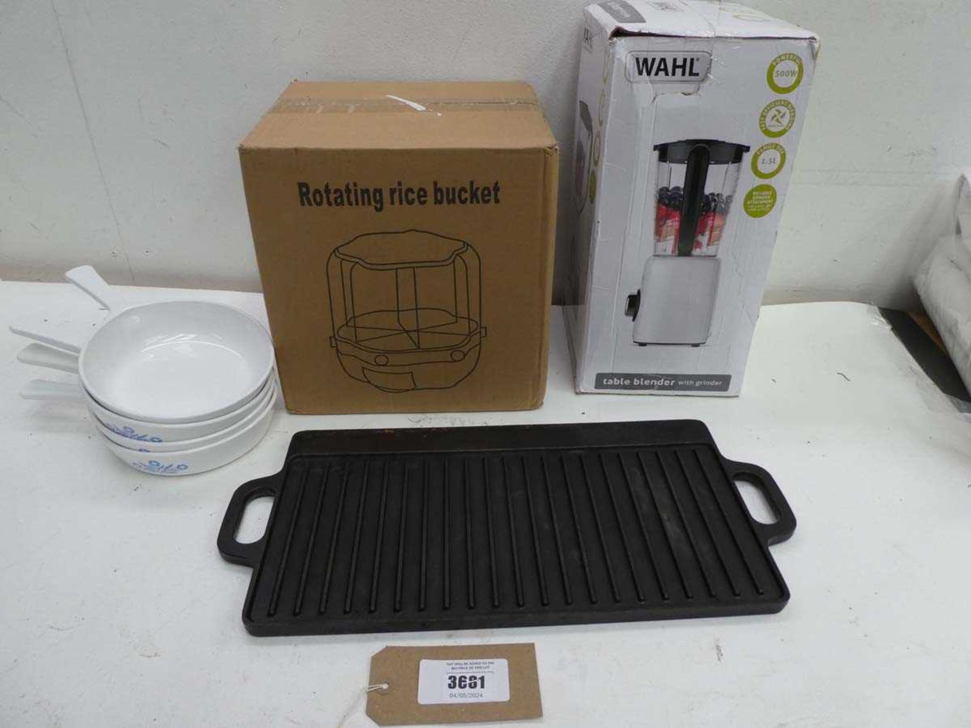 +VAT Wahl blender, Rotating rice bucket, set of 4 dishes and griddle