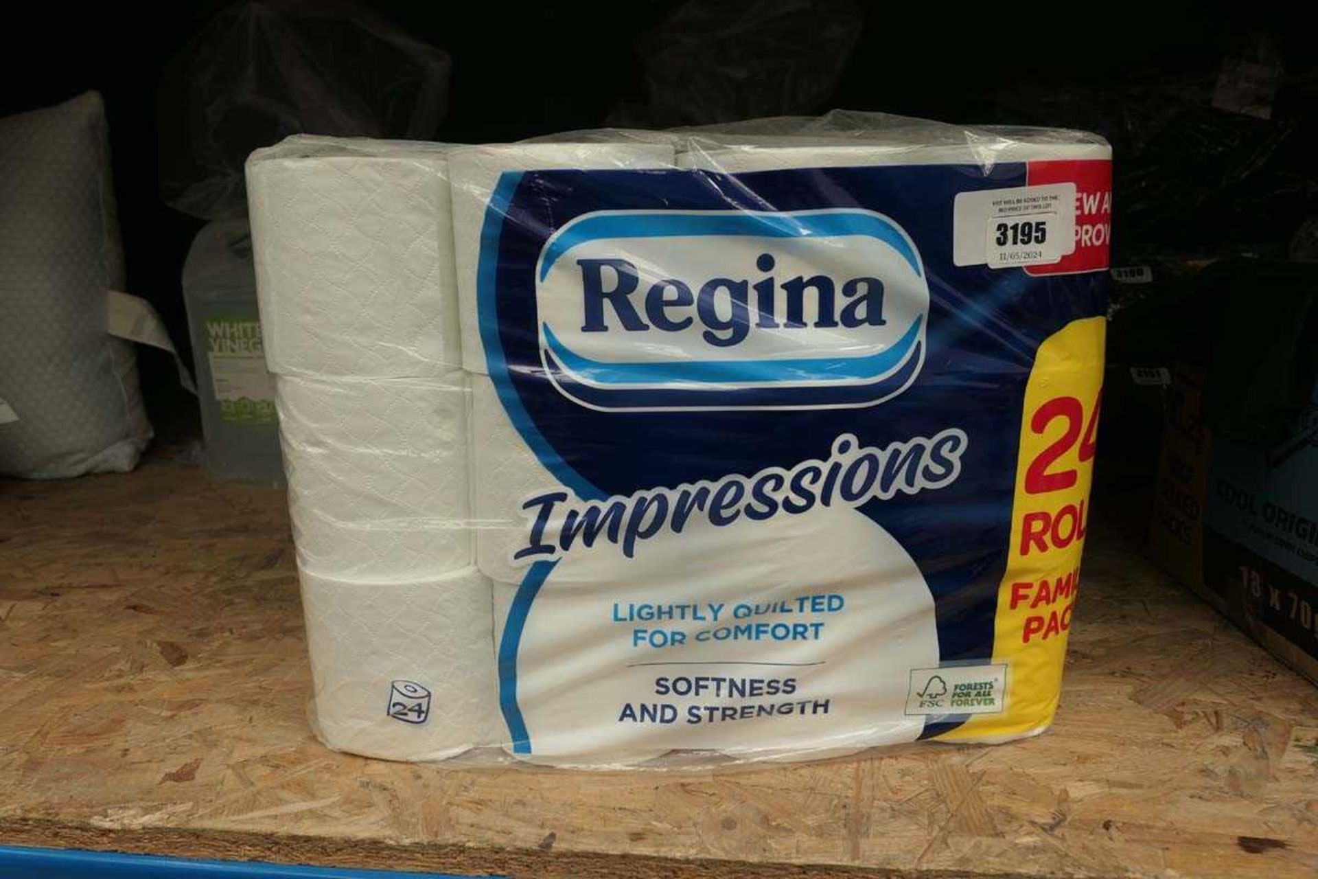 +VAT Pack of 24 Regina Impressions toilet rolls