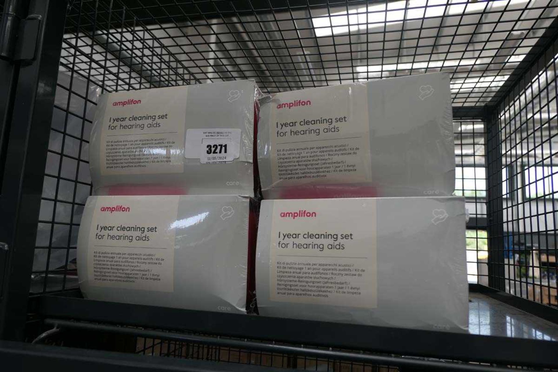 +VAT Quantity of cleaning sets for hearing aids