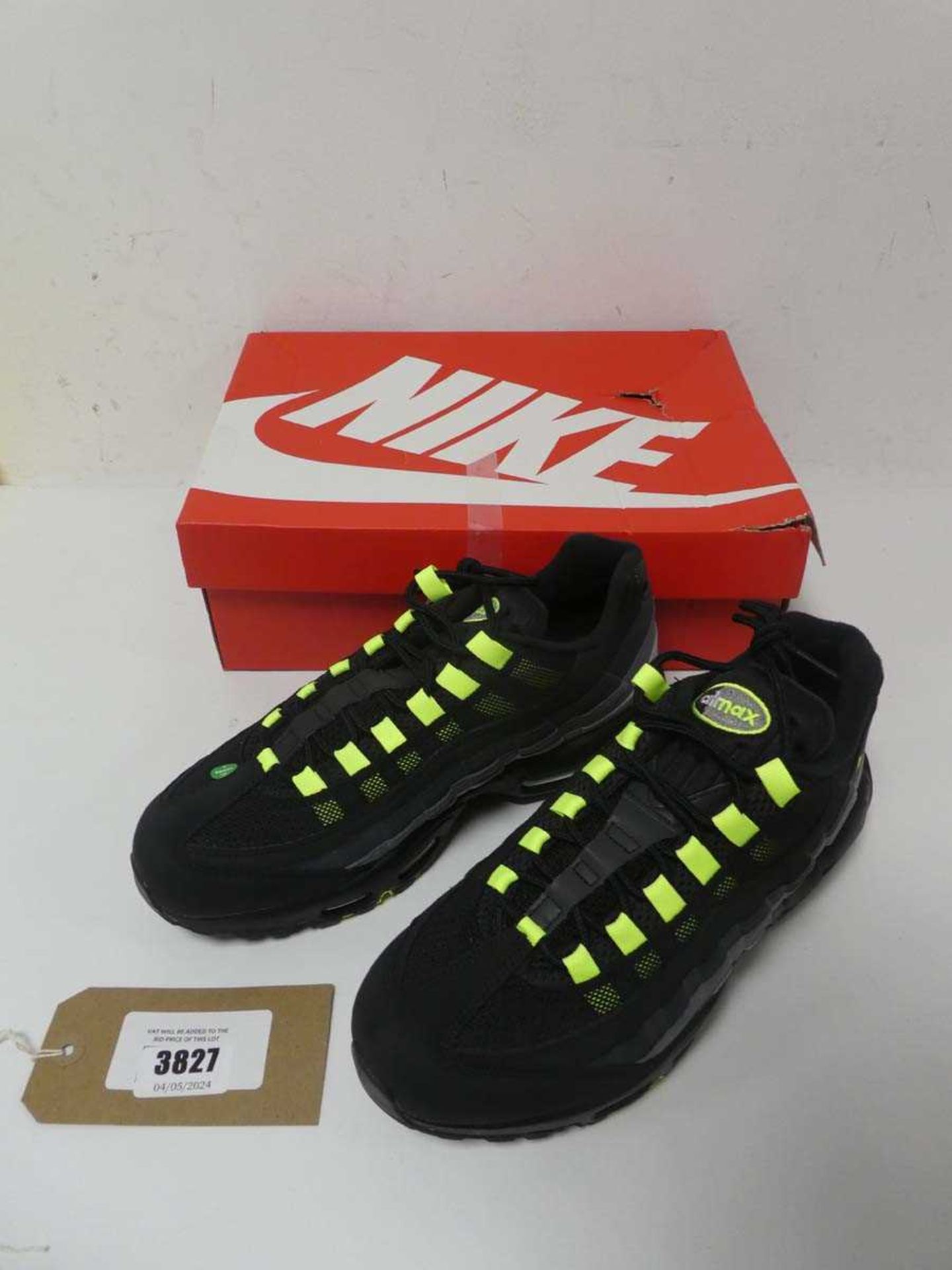 +VAT 1 x Nike Air Max trainers, UK 8