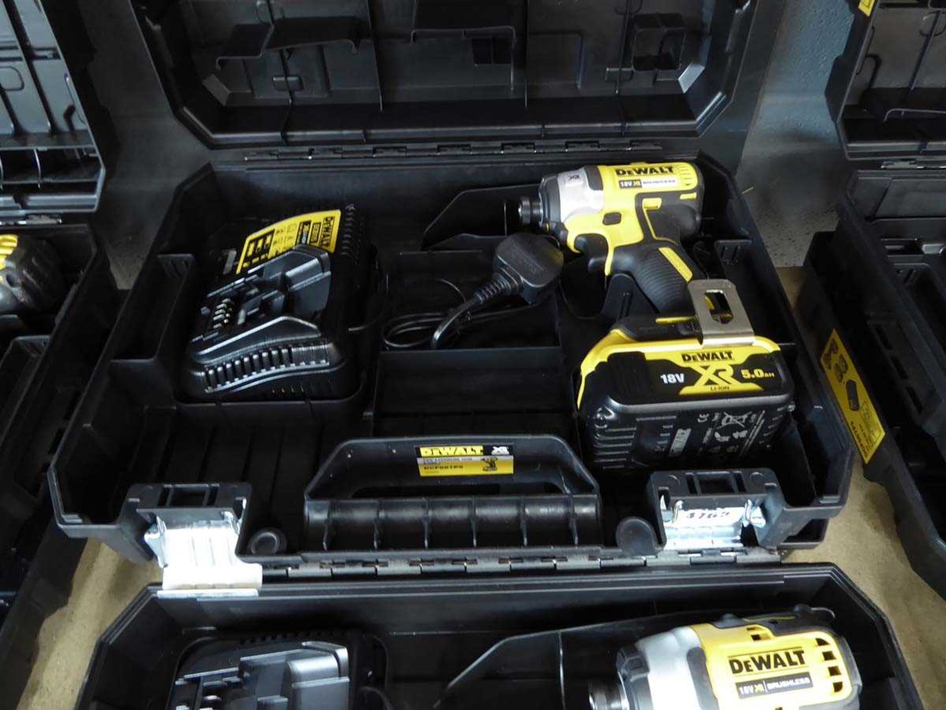 Dewalt Impact drive with 1 battery and charger