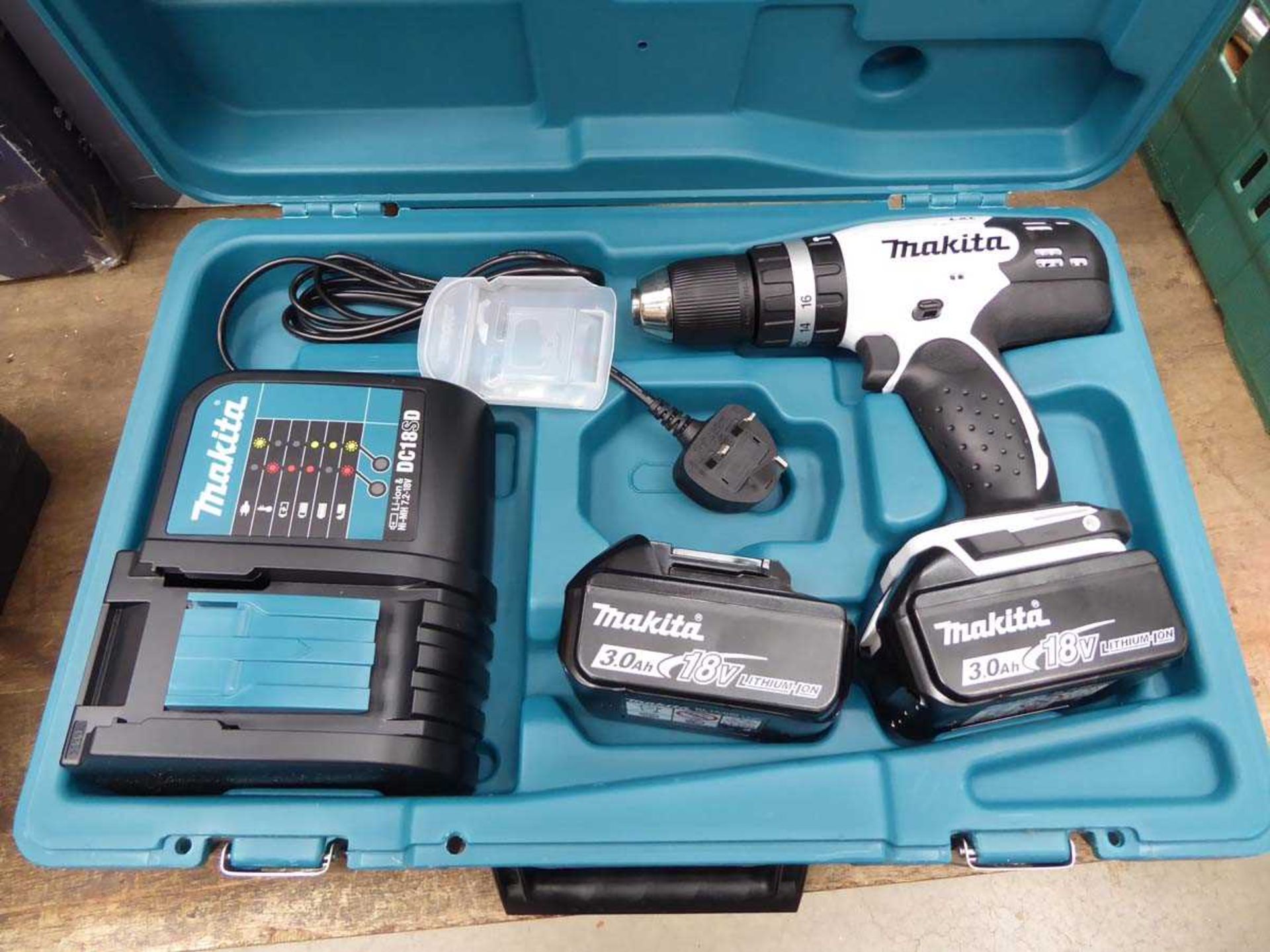 Makita battery drill with 2 batteries and charger