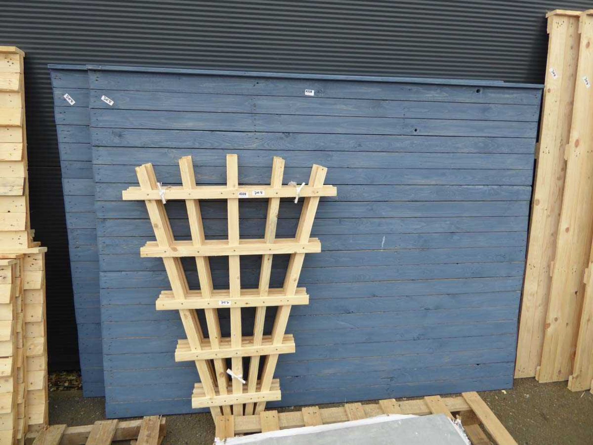 2 x 5ft blue wooden panels