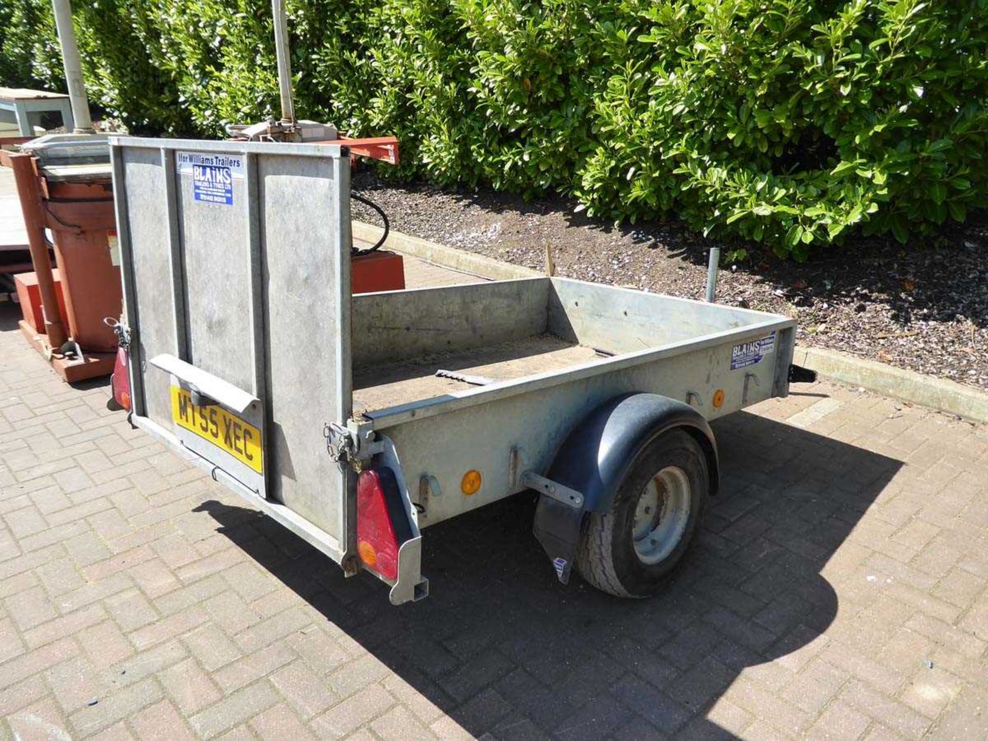 Ifor Williams single axle galvanised trailer with ramp (punctured tyre) - Image 2 of 3