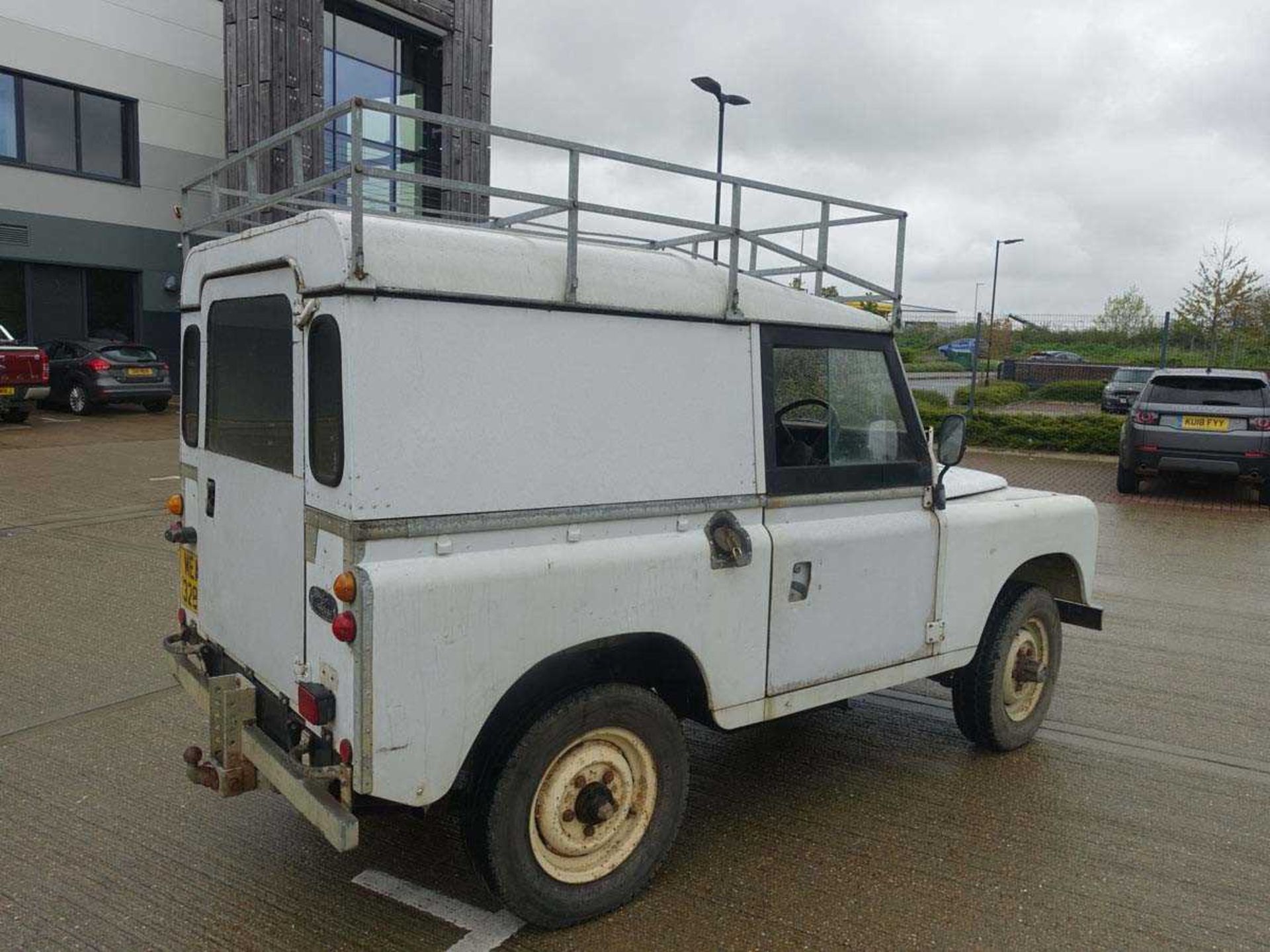 (MEA 328V) 1980 Land Rover Series III in white, 88" light 4x4 utility, Daihatsu 2500cc 4-cylinder - Image 6 of 15