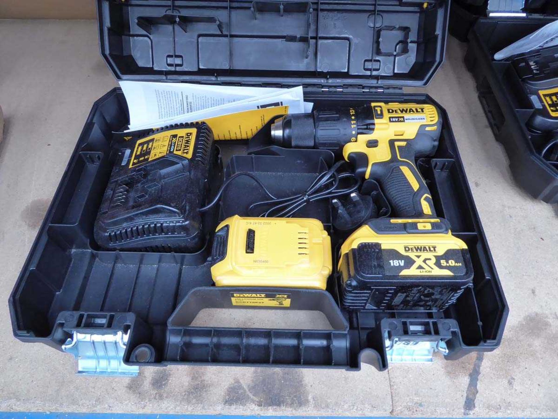 Dewalt 18v battery drill complete with 2 batteries and charger