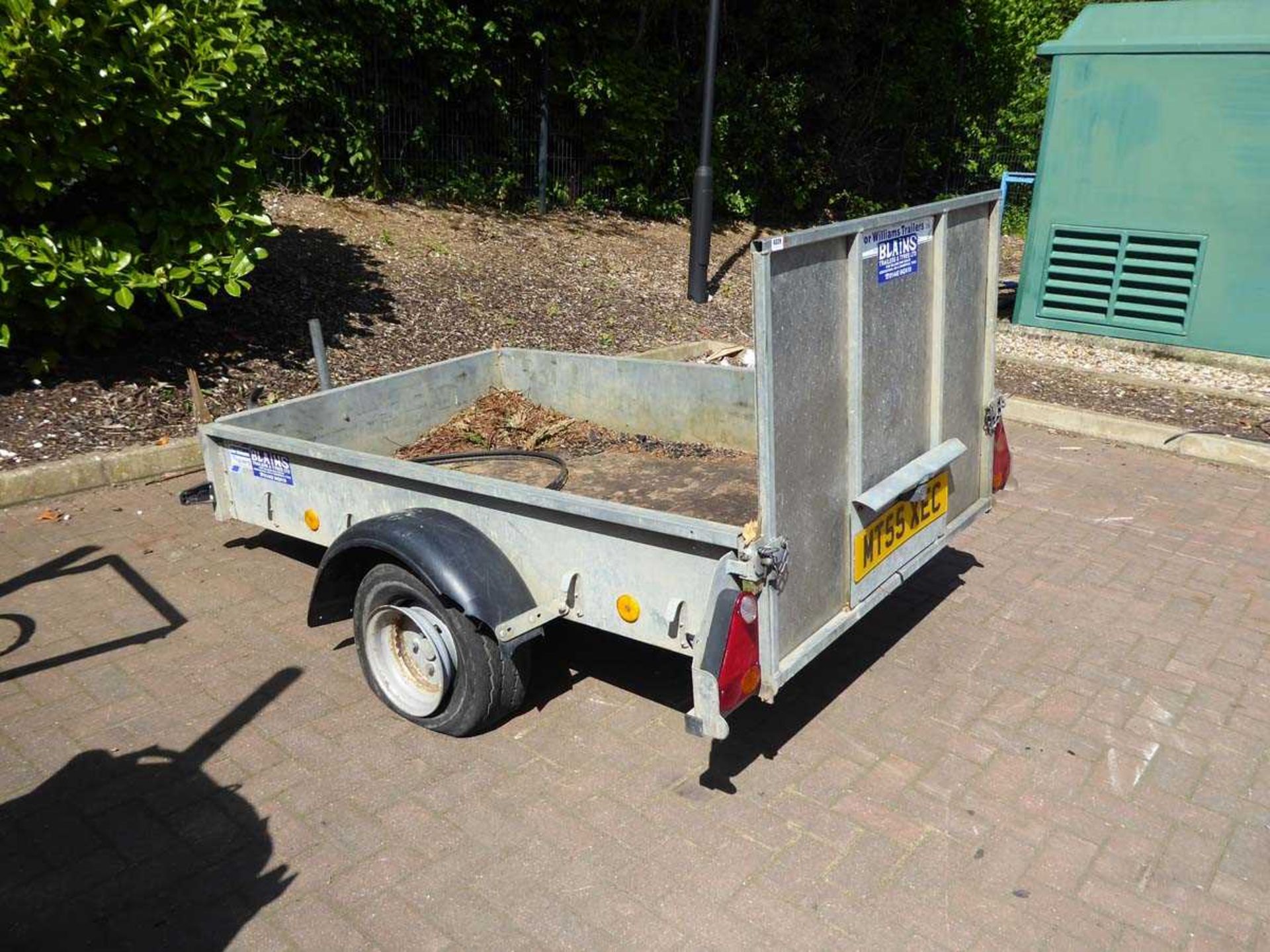 Ifor Williams single axle galvanised trailer with ramp (punctured tyre)