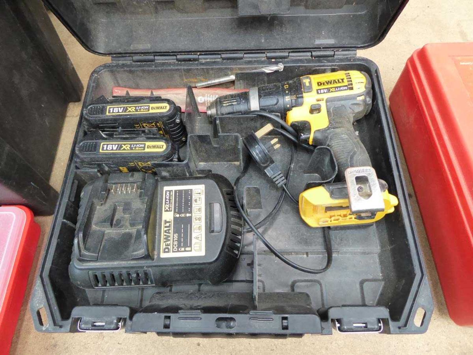 DeWalt battery drill with 2 batteries and charger