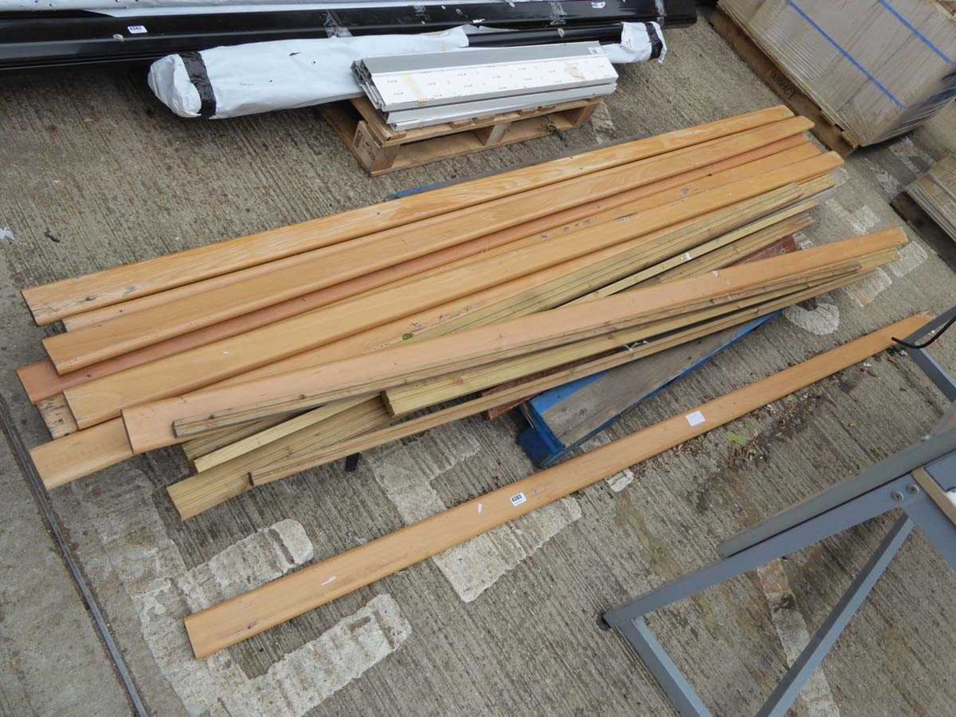 Pallet of assorted timber