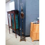 Metal floor lamp with neo classical pattern