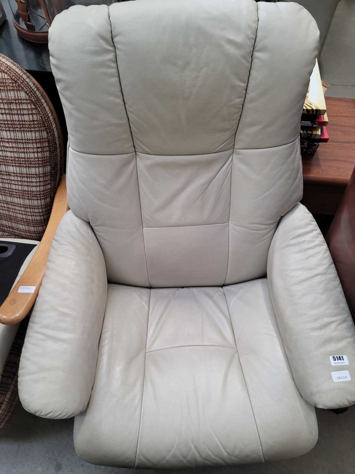 Stressless style swivel armchair with matching footstool - Image 3 of 4
