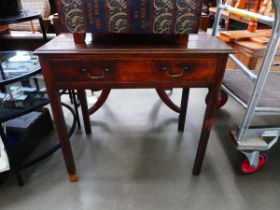 Victorian table with single drawer