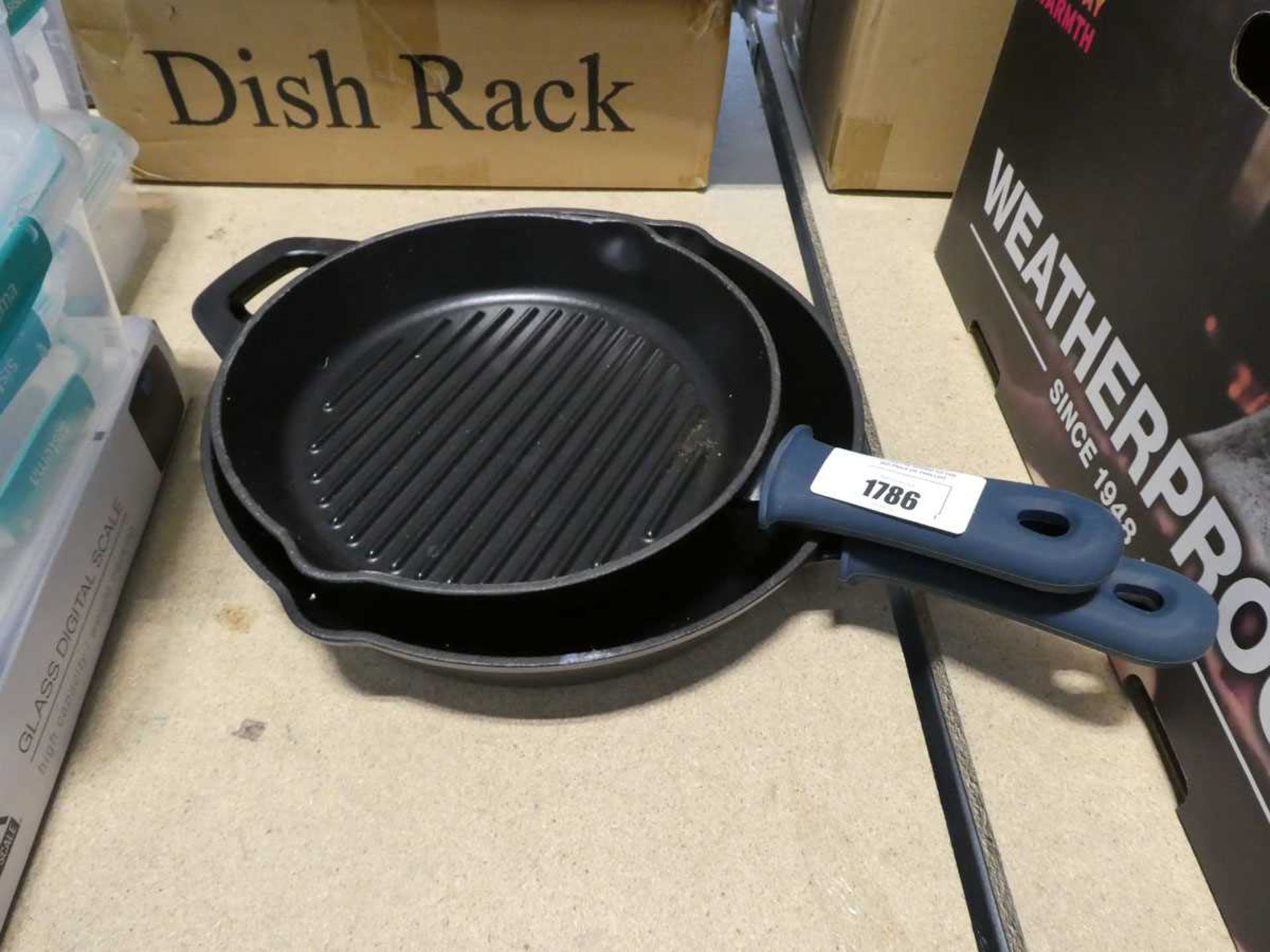 +VAT Tramontina cast iron grill and skillet