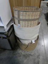 +VAT Quantity of light neutral coloured home items incl. wicker wash bin, seat covers, mats, etc.