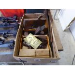 Shallow tray containing vintage carpenters hand tools incl. Stanley no. 50 combination hand plane,