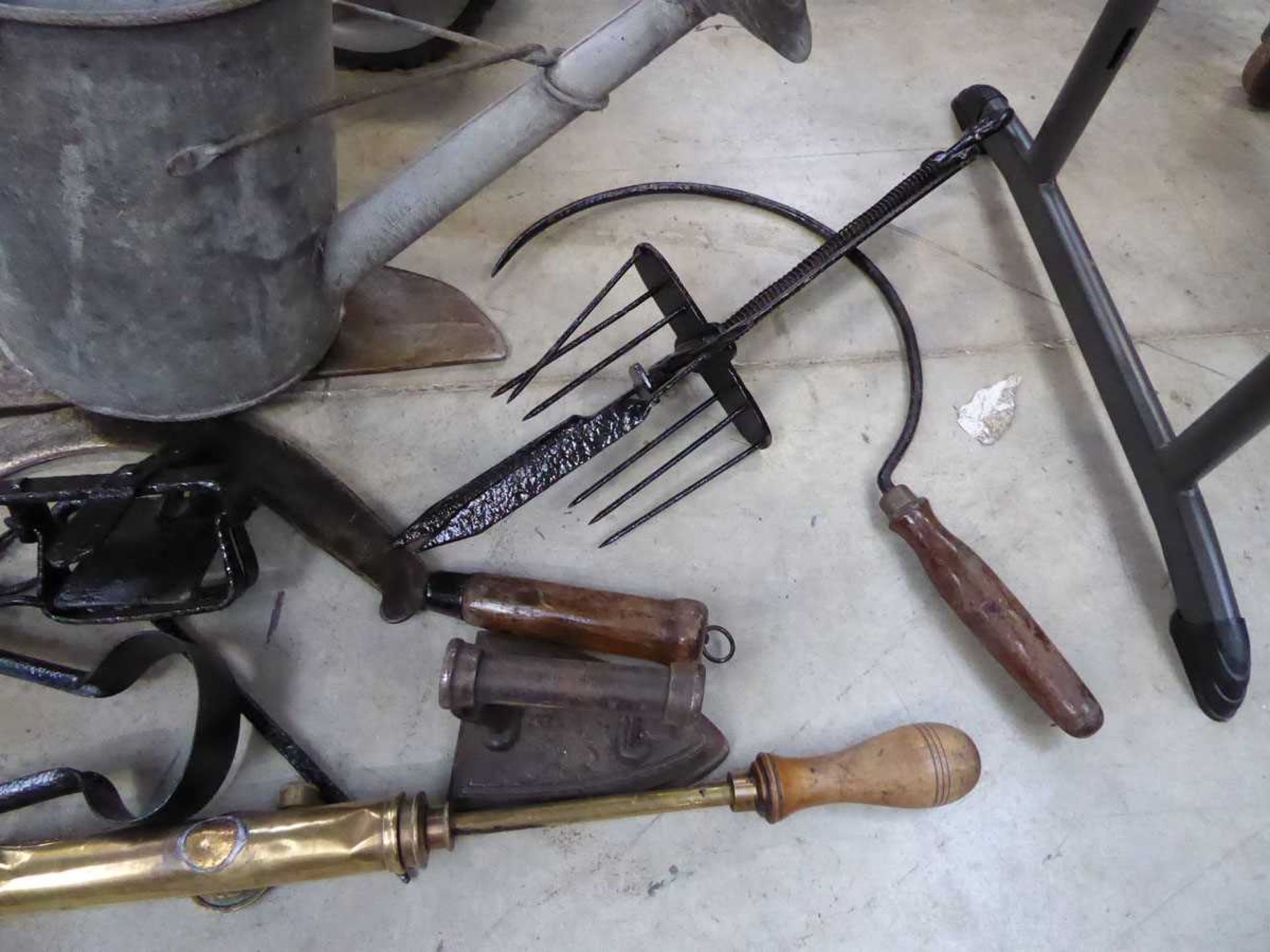 Assorted vintage hand tools and implements incl. scythe, brass wooden handled pump, pair of sheep - Image 2 of 3