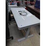 +VAT Tresanti height adjustable desk in white