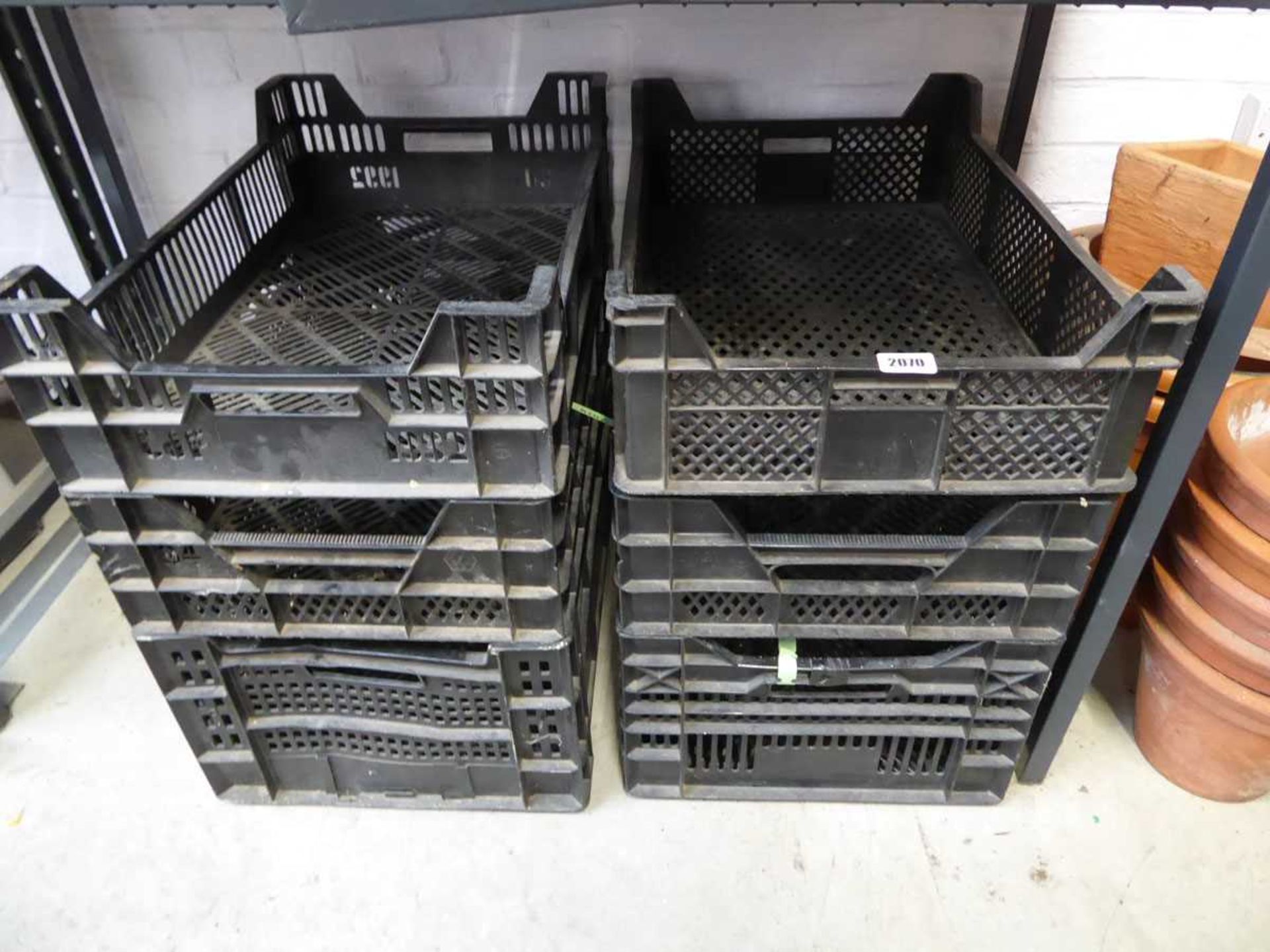 6 black stackable crates