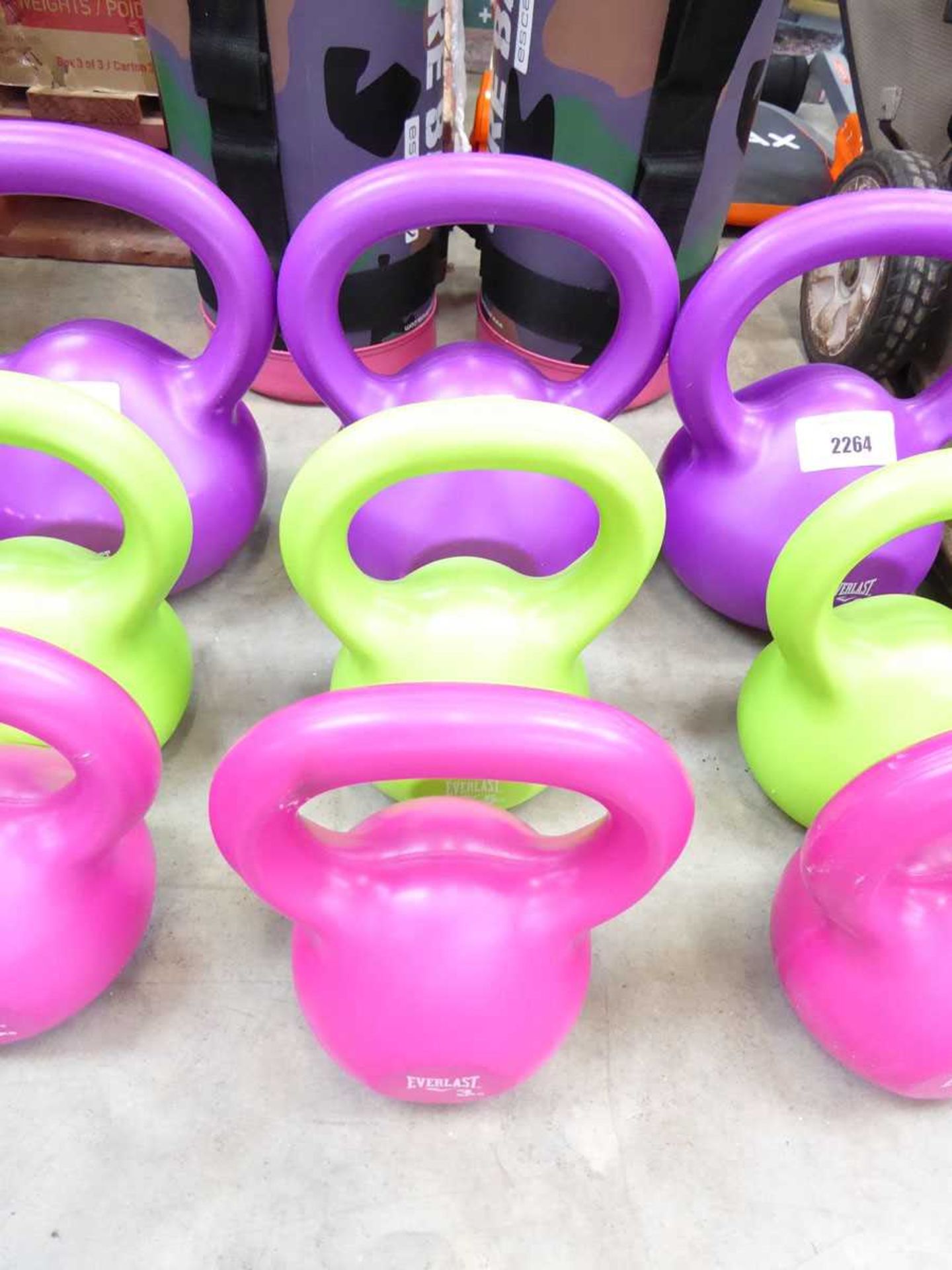 +VAT Everlast 3 piece kettle bell set (8kg, 5kg and 3kg)