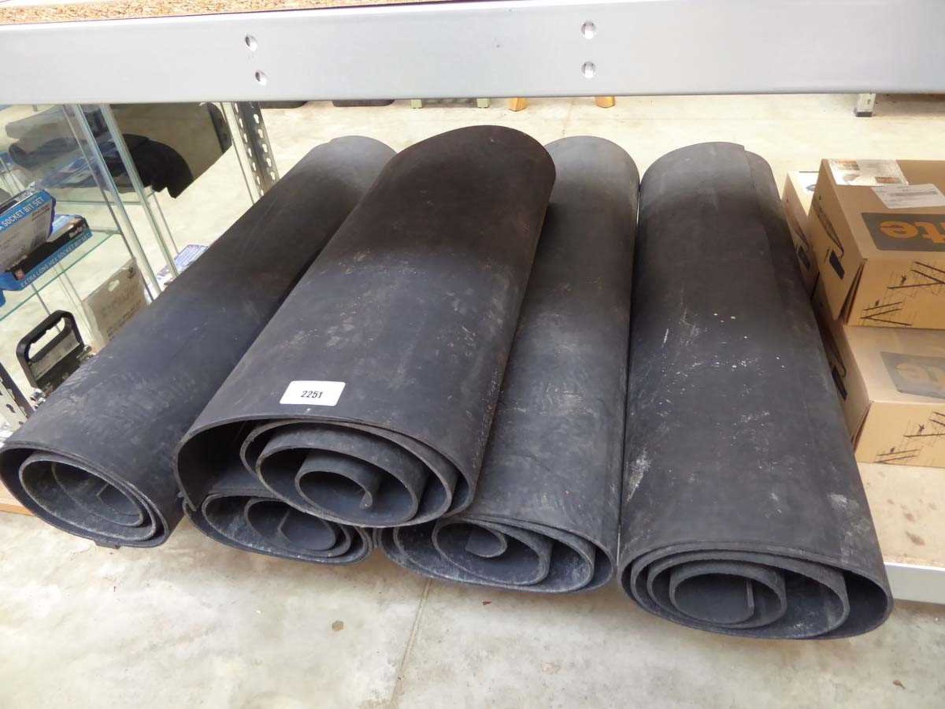 +VAT 5 large rolls of rubber matting