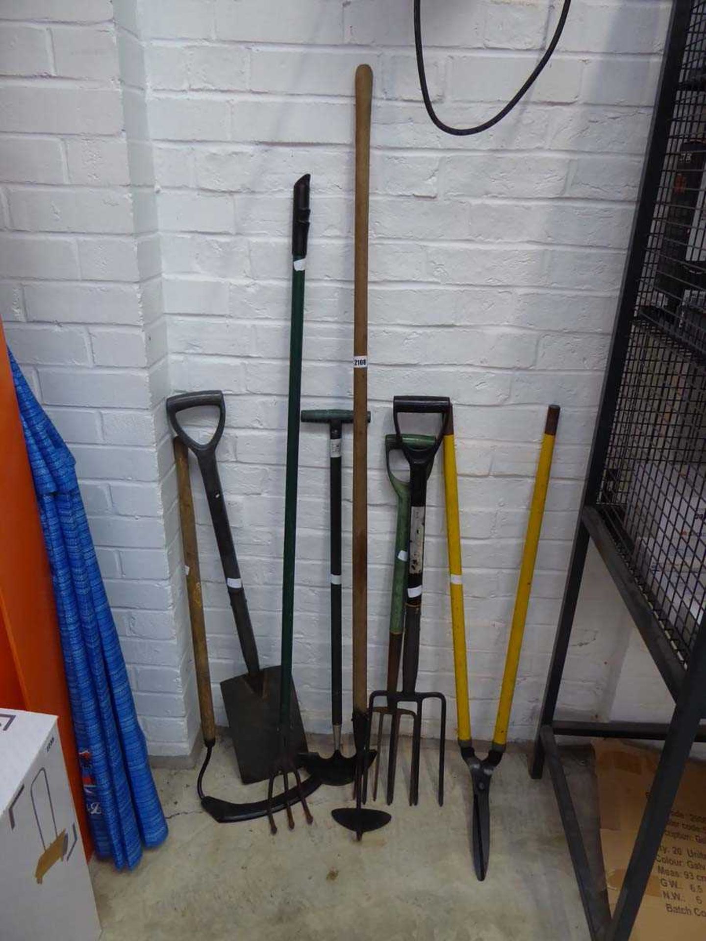 Quantity of outdoor garden hand tools to include hoes, shears, forks etc.