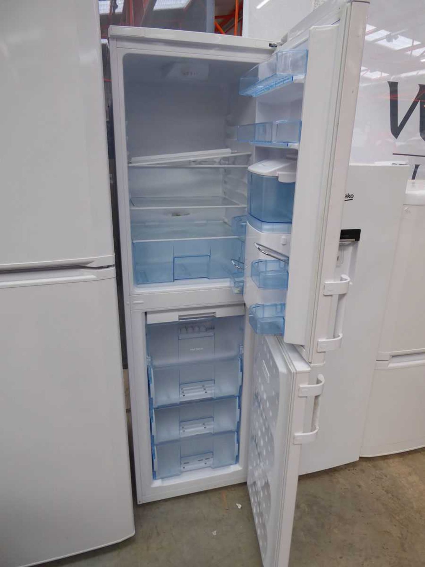 Beko A Class Frost Free fridge freezer in white with built in water dispenser - Image 2 of 2