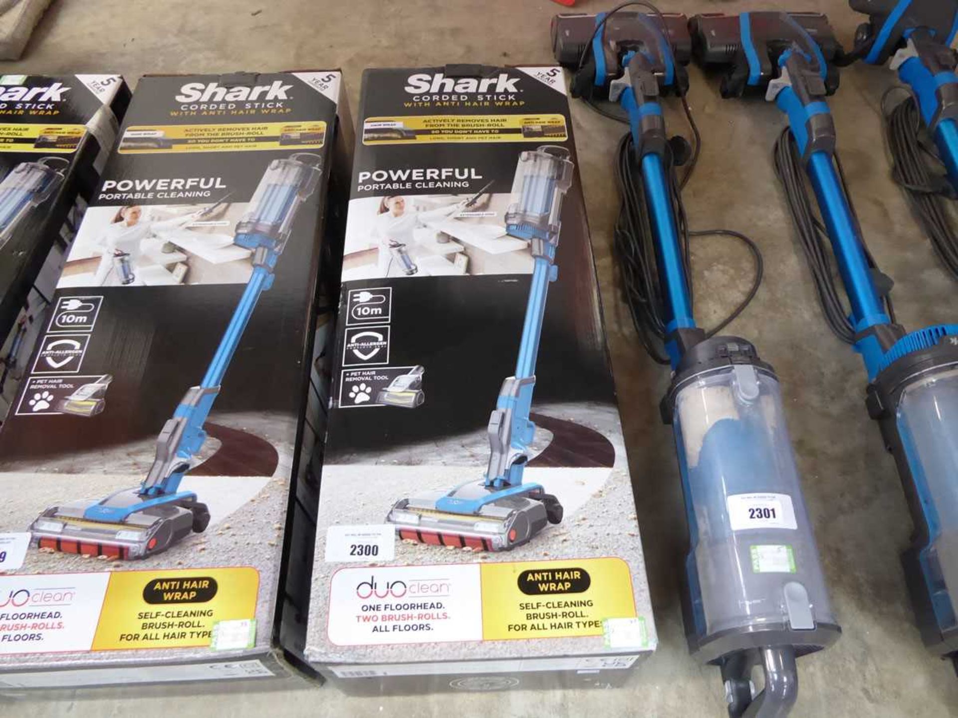 +VAT Shark boxed corded anti hair wrap vacuum cleaner