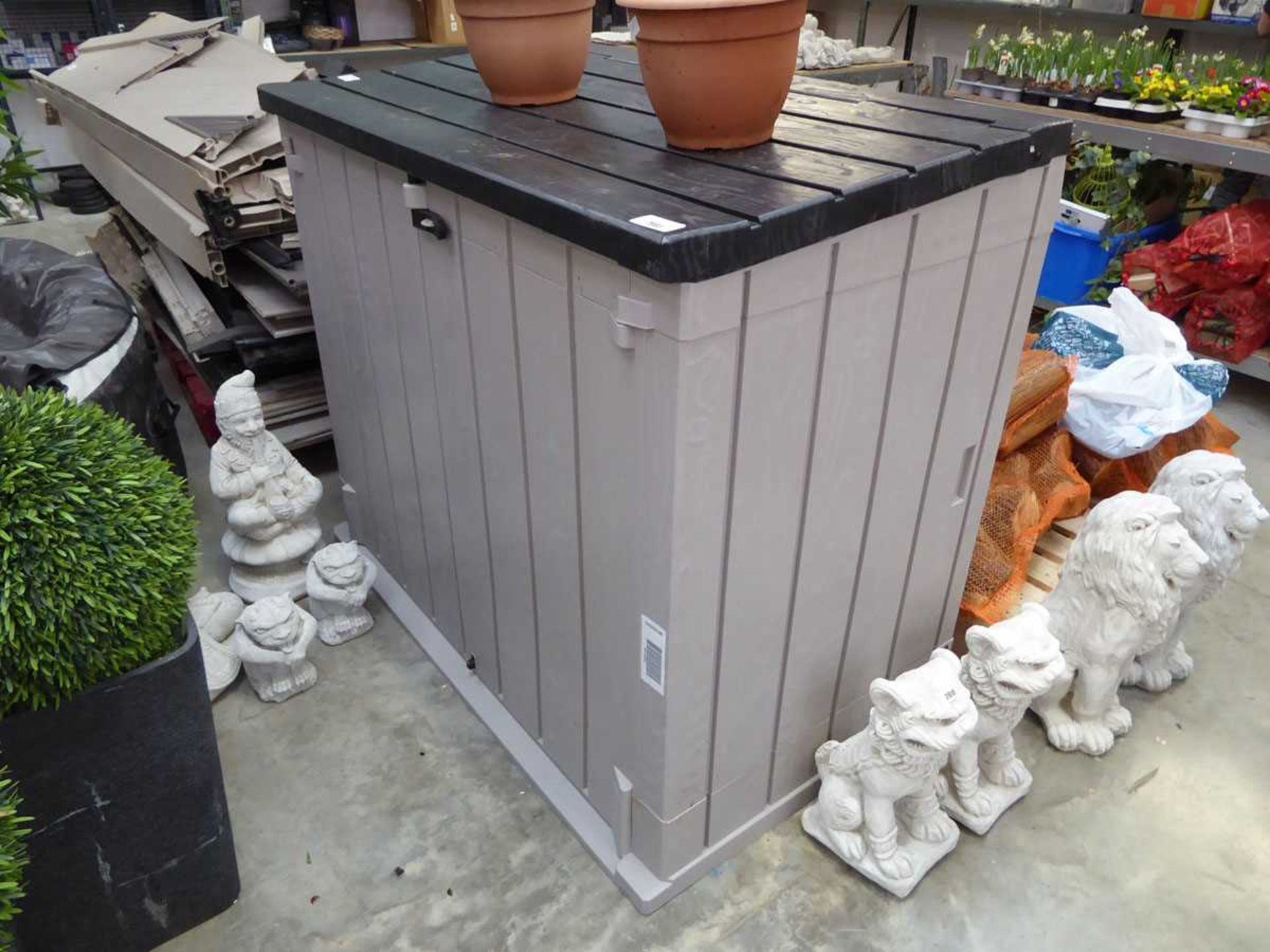 +VAT Keter 2 tone grey 2 door storage shed