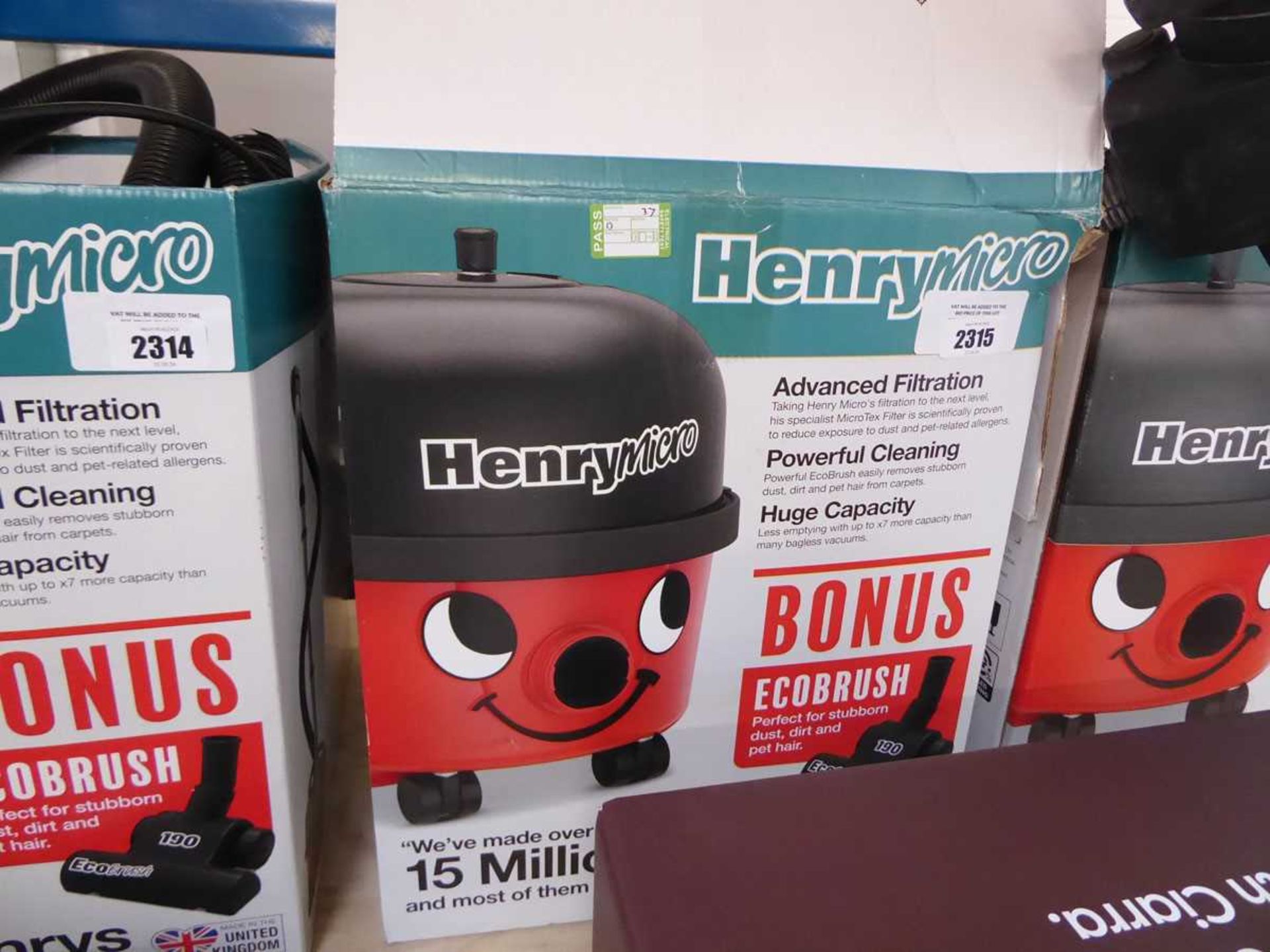 +VAT Boxed Henry Micro vacuum cleaner