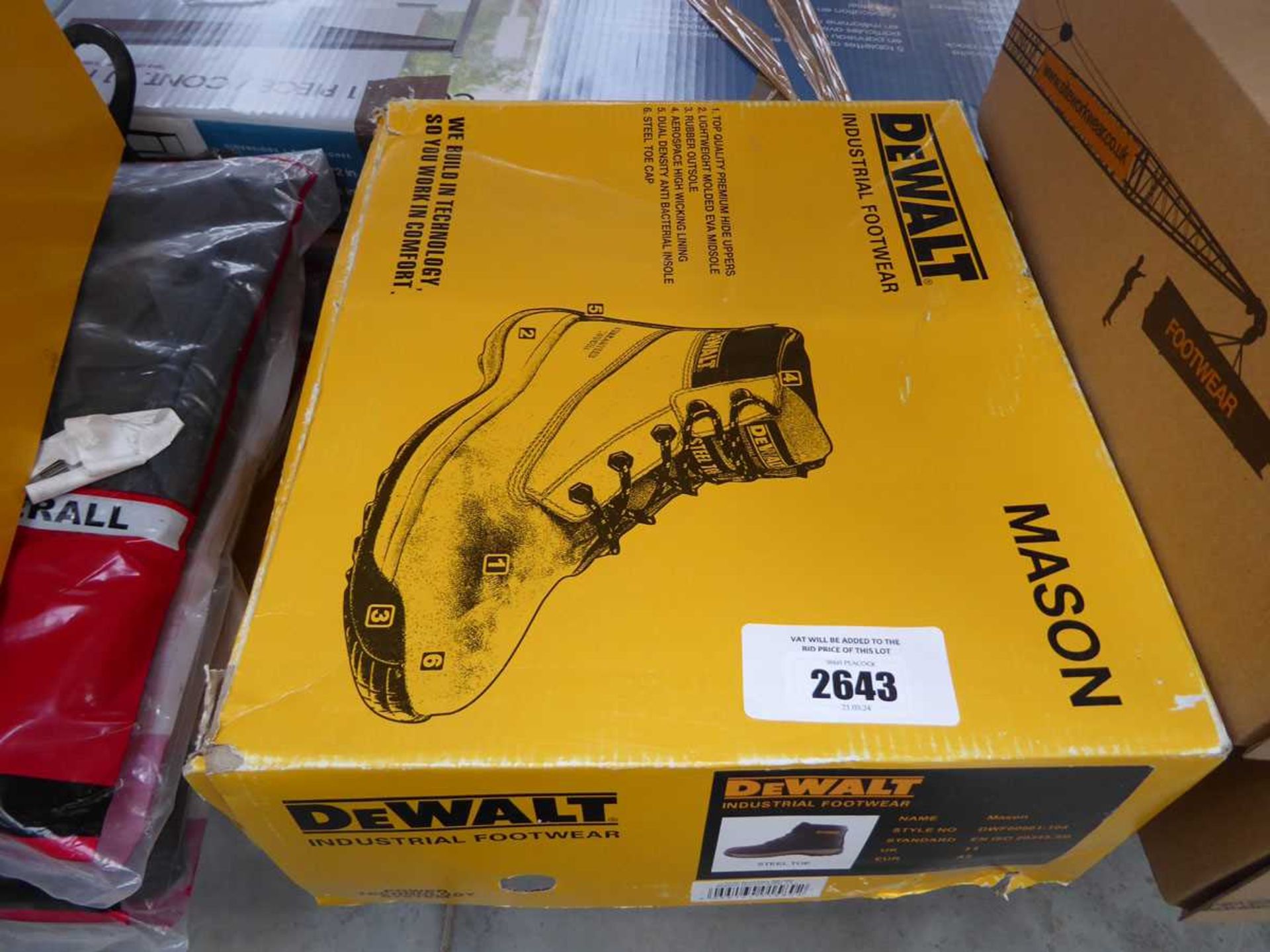 +VAT Boxed pair of DeWalt Mason steel toe boots in brown (size UK 11)