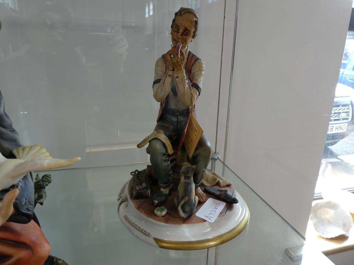 2 porcelain ornaments of a tailor and a man with birds, by Di Garanza, (Capodimonte style) - Image 2 of 3