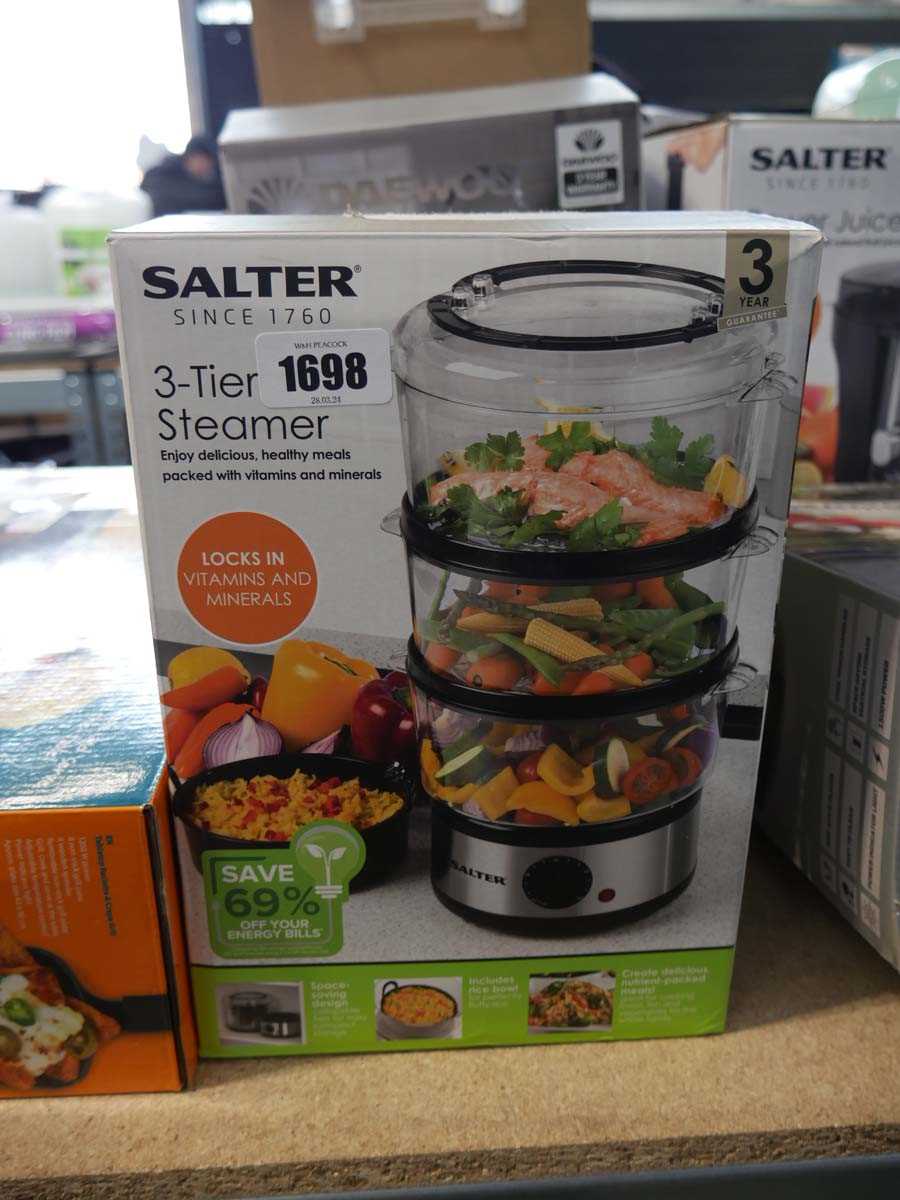 Salter 3 tier steamer with Daewoo 500W glass jug blender