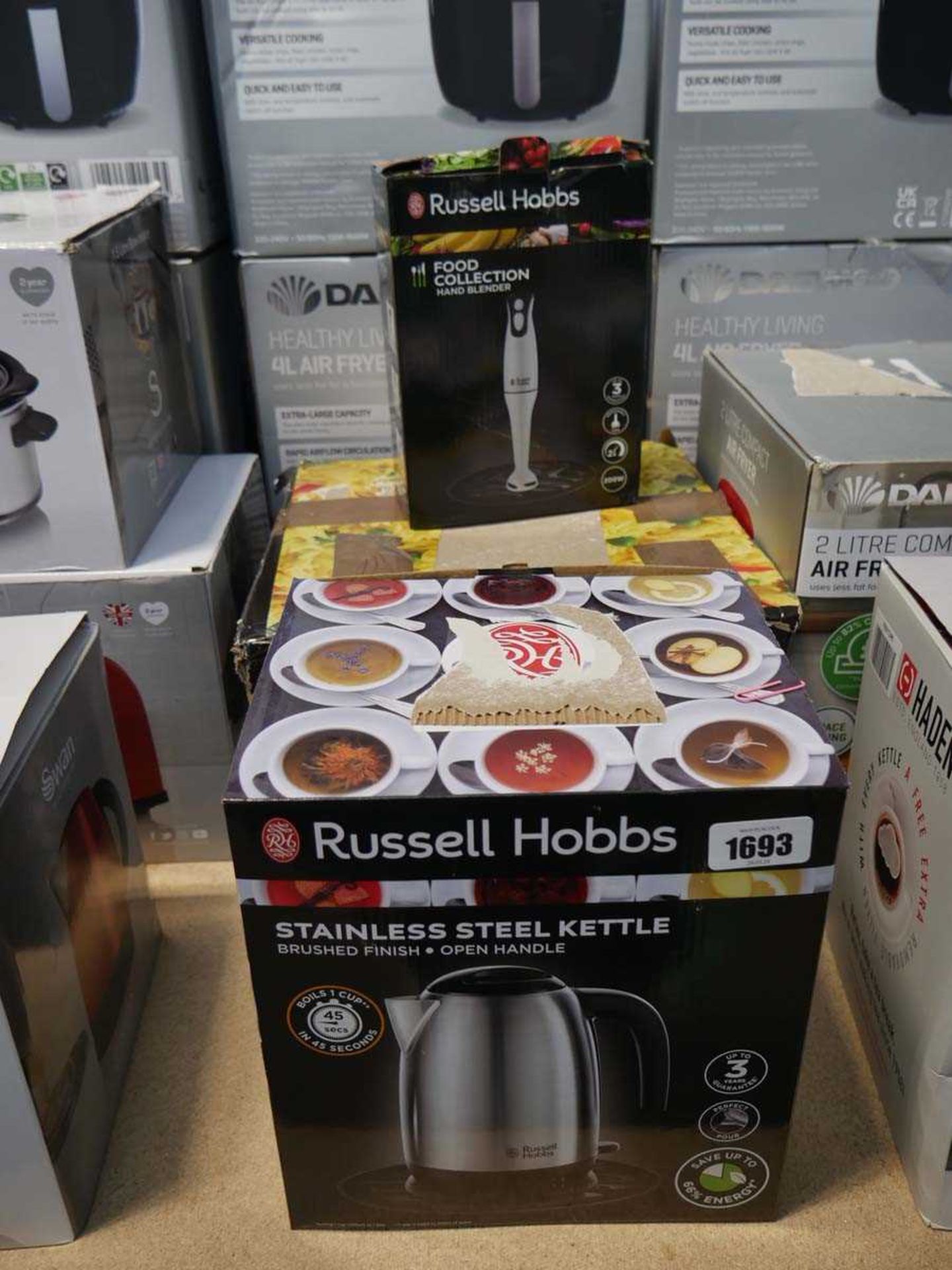 3 Russell Hobbs kitchen items incl. hand blender, large rice cooker and stainless steel kettle