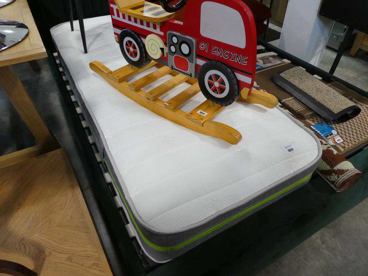+VAT 2'6" Cool Touch memory foam mattress